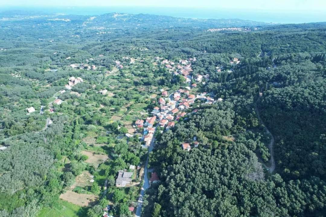 Harry'S Retreat Konuk evi Klimatia Dış mekan fotoğraf
