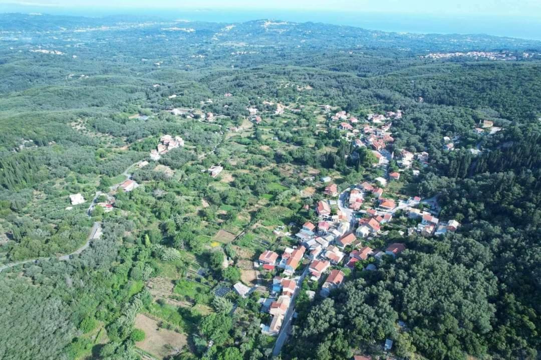 Harry'S Retreat Konuk evi Klimatia Dış mekan fotoğraf