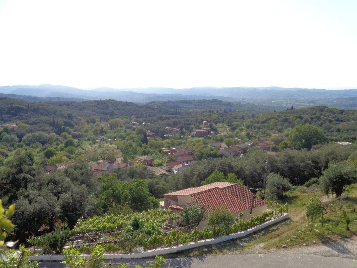 Harry'S Retreat Konuk evi Klimatia Dış mekan fotoğraf