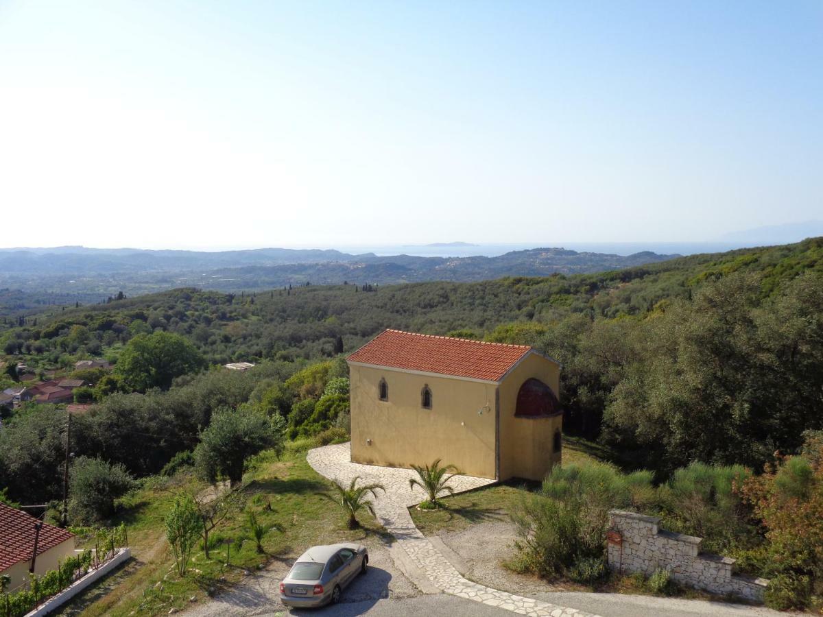 Harry'S Retreat Konuk evi Klimatia Dış mekan fotoğraf
